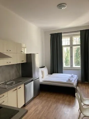 Apartmanhotel Erbenova 3*