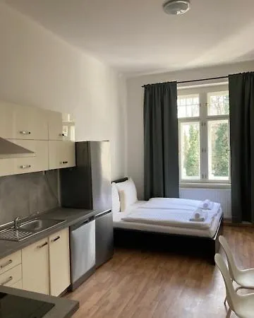 Apartahotel Erbenova 3*
