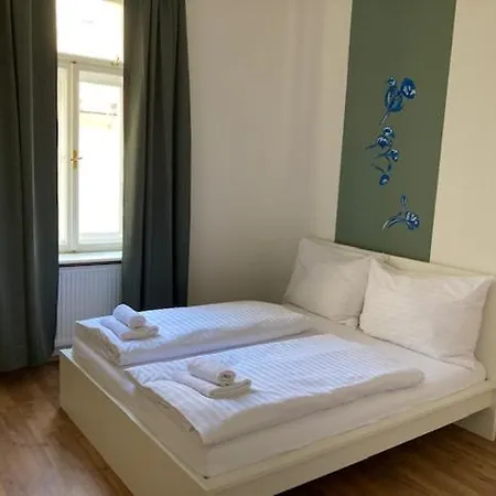 Apartahotel Erbenova 3*