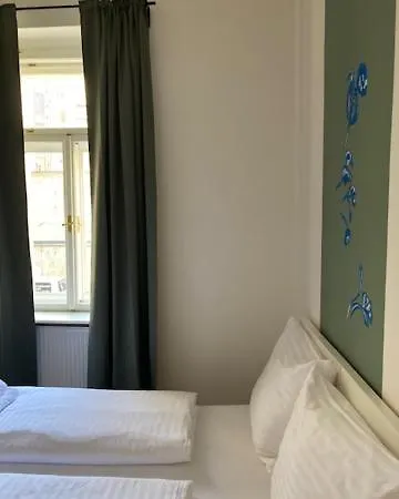 Apartahotel Erbenova 3*