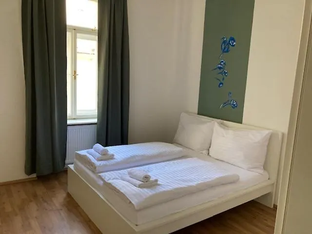 Apart Otel Erbenova 3*