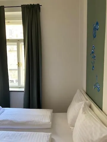 Apart Otel Erbenova 3*